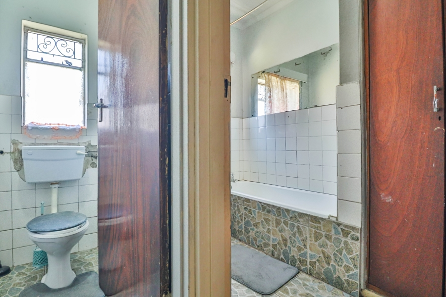 2 Bedroom Property for Sale in Korsten Eastern Cape